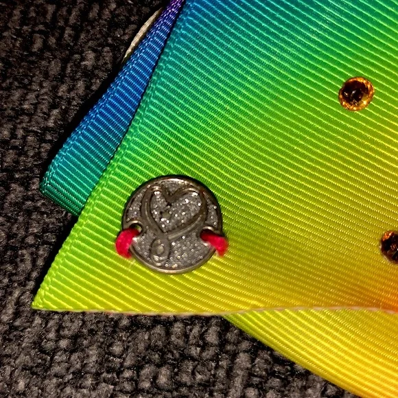 Jojo Siwa Rainbow Bow - Picture 2 of 2